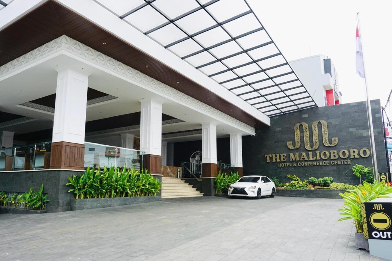 The Malioboro Hotel & Conference Center Yogyakarta Exterior foto