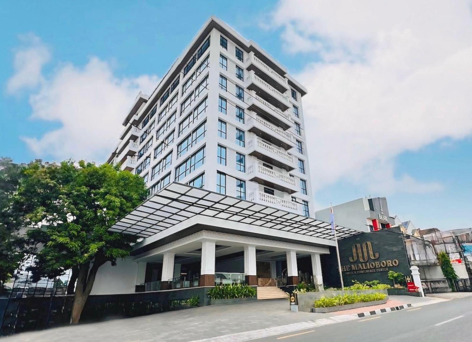 The Malioboro Hotel & Conference Center Yogyakarta Exterior foto